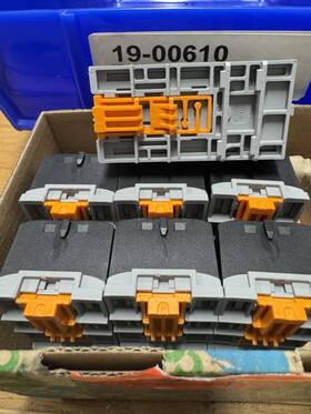5-ns35 B&k 055626391205 Phoenix Contact Ptfix 6/18x2 Bk Lot Of 7