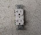 Cr20whitr Hubbell Lot Of Pole Tamper Resistant Duplex Receptacle 783585144306