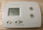 Honeywell TH3210D1004 3000 Non-programmable Thermostat (tested). Fixed Price $50.00.