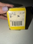 100 Buss Bk/ AGC-20 Fuses 32V Opened Box To Make Sure Not Broken/ Vtg. Fixed Price $39.00.