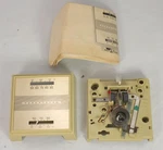 Nos Vintage Robertshaw CM65D Analog Mechanical Heating Thermostat. Fixed Price $21.99.