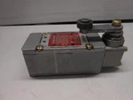 Used Micro Precision Limit Switch 101ML1-E1 7640 -21I3. Fixed Price $249.54.
