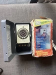 Paragon Model TC-604 24 Hour Time Controller 208-250 Volts Hz Amps (read. Fixed Price $19.00.