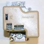 Honeywell SV9502H2522 Smart Gas Valve Also Replaces SV9502H1706 SV9500H2724. Fixed Price $578.99.