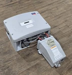 Sma Sunny Boy SB3000US Grid-tie Solar Inverter 3000W 200-500VDC Disconnect. Fixed Price $1000.00.